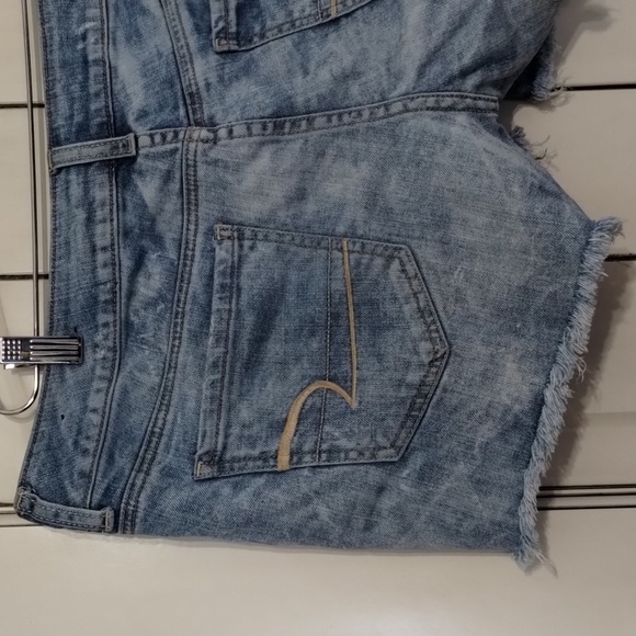 AEO American Eagle women's size 12 distressed raw hem jean shorts light wash - Picture 5 of 11